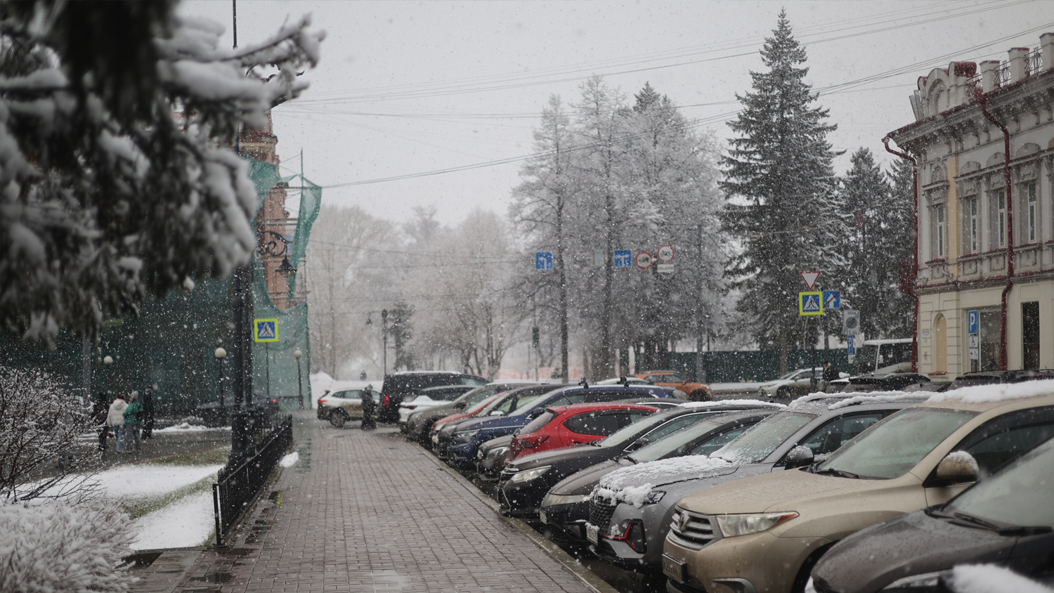 Central Tomsk. Novosobornaya Square — the pedestrian approach to the park where the dismantled memorial once stood.